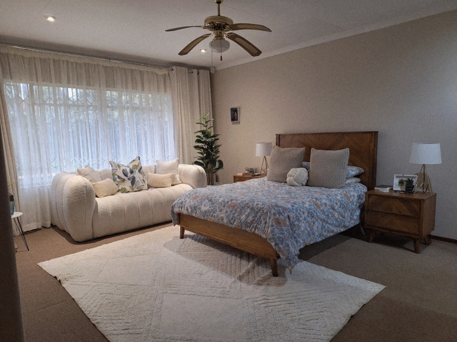 3 Bedroom Property for Sale in Kannoniers Park North West